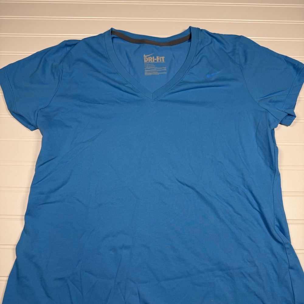 Nike Dri-Fit V-Neck Shot Sleeve T-Shirt Women's XL Blue Slim‎ Fit EUC